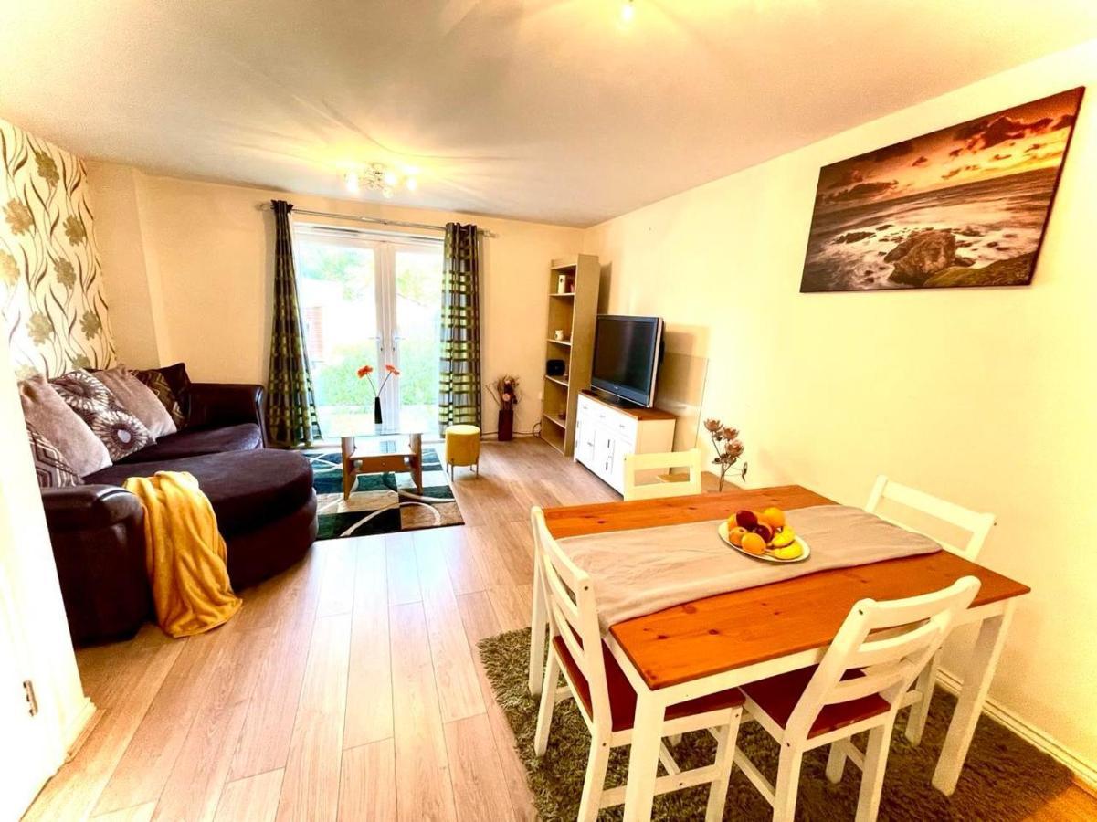 Lakeside Stylish 3 Bedroom House Grays 외부 사진