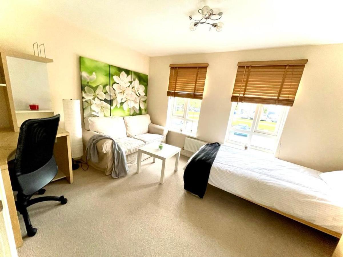 Lakeside Stylish 3 Bedroom House Grays 외부 사진